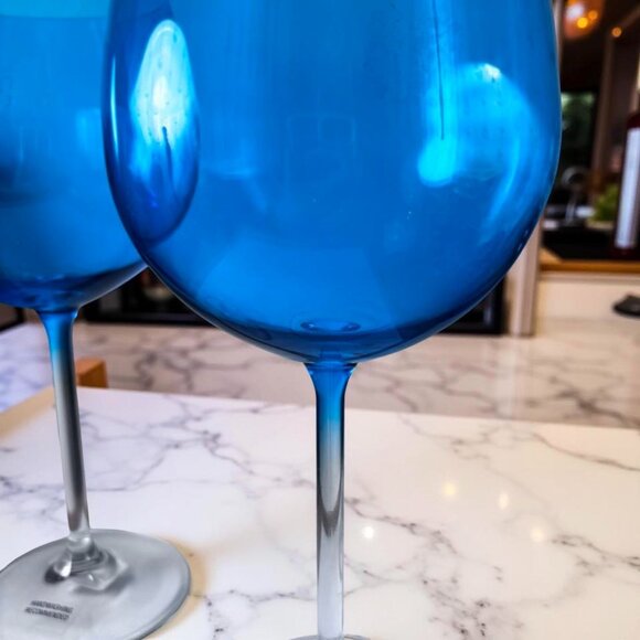 2 Crate & Barrel Gem Wine Glasses – Aqua Balloon Style – 21 oz – Pair Made in Sl - Picture 5 of 10